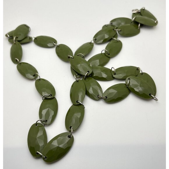 Vintage Olive Green Beaded Necklace Faceted Oval Beads Silver Tone Long 44 Inch - Picture 2 of 8